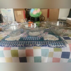 Pyrex colonial mist clear bowls